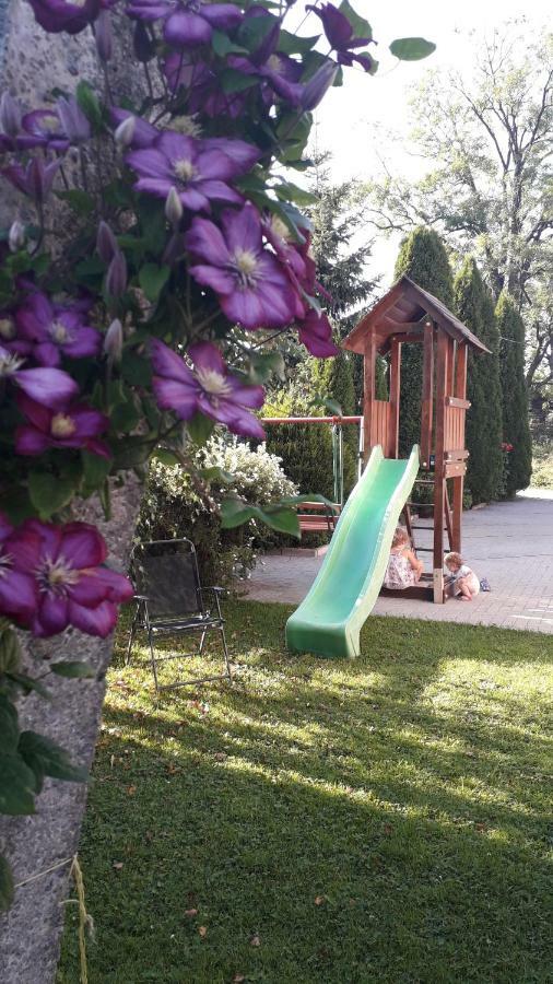 Pokoje Goscinne Pod Jaworem - Obok Pieknego Szlaku Wzdluz Rzeki Bialka, 1Km Do Stokow Kotelnica المظهر الخارجي الصورة